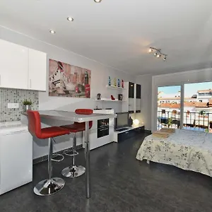 Apartamento D-lux Studio, Ampuriabrava