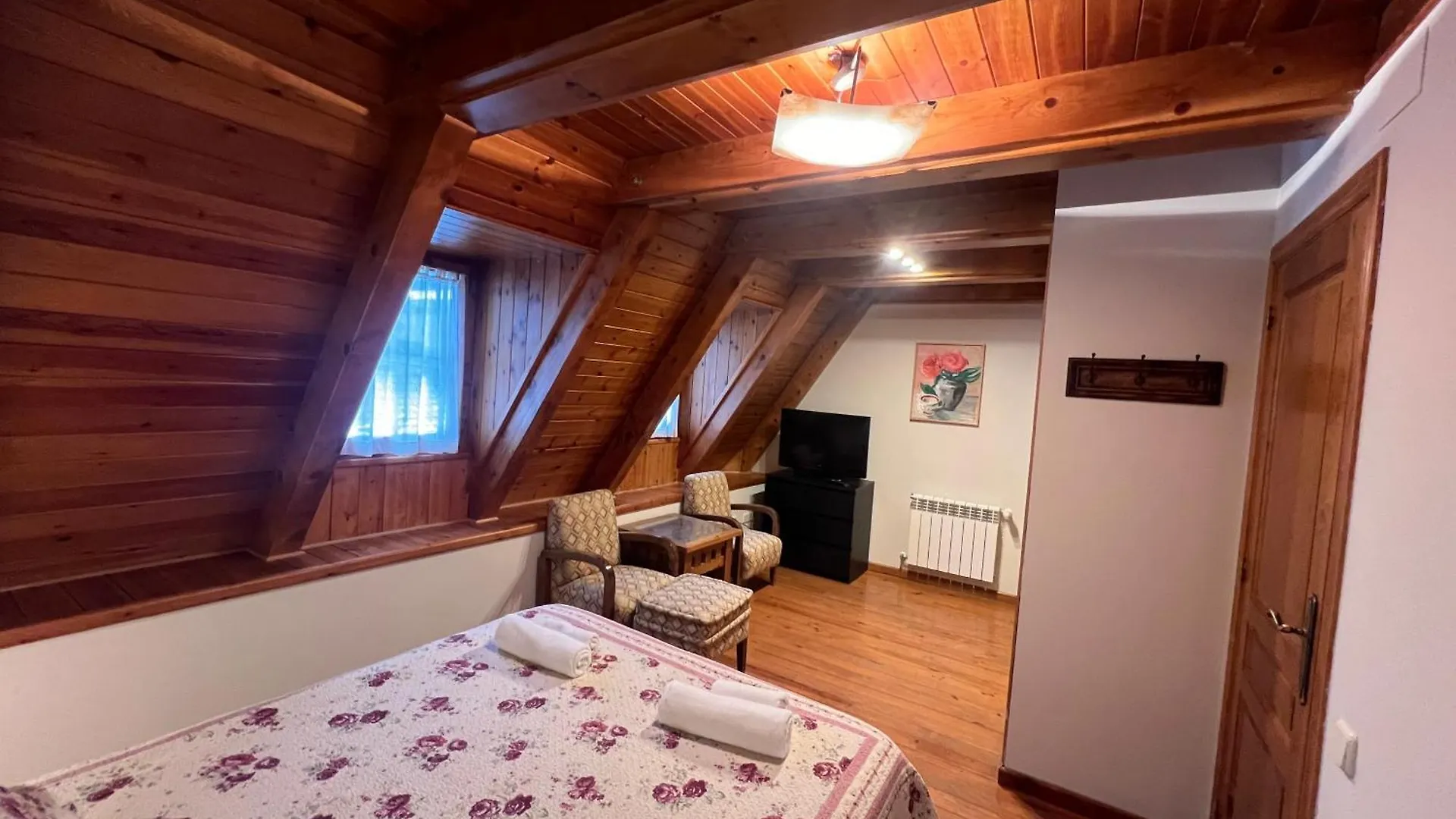 Arties Luxury Apartments Duplex Con Parking Y Guardaski En Ruda
