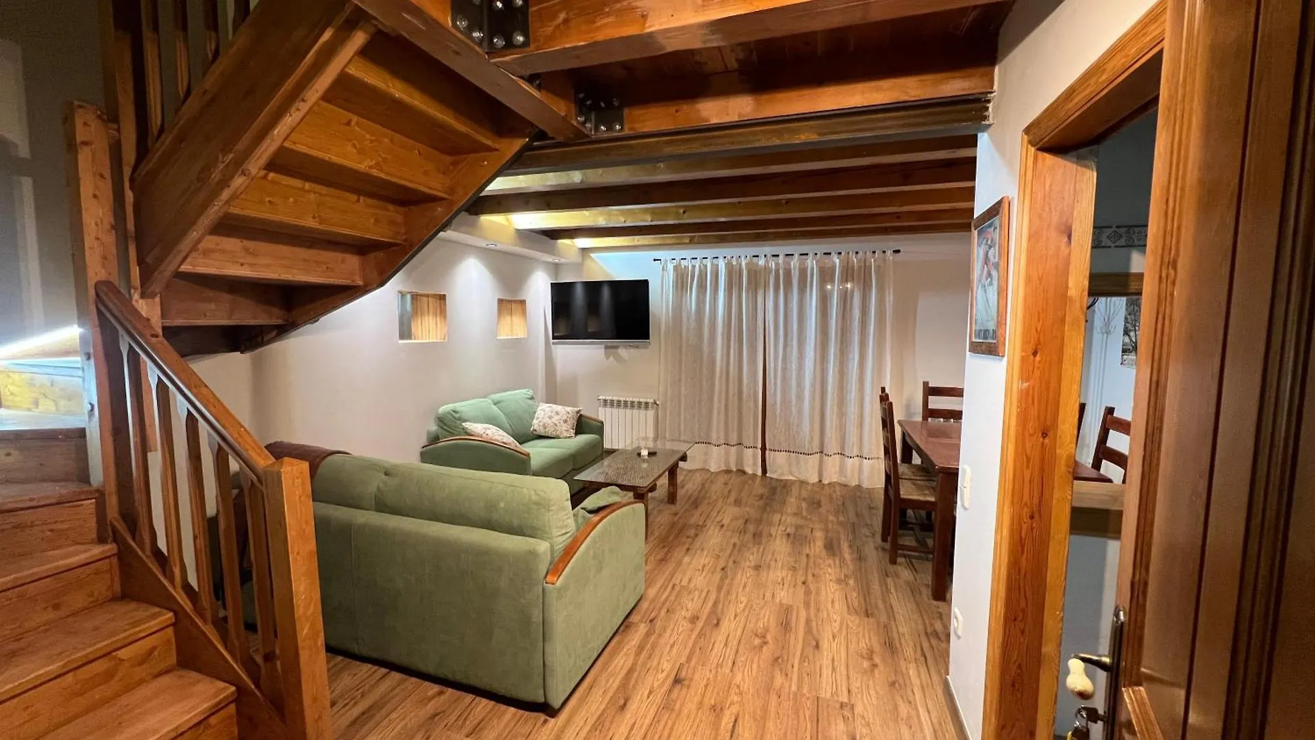 Arties Luxury Apartments Duplex Con Parking Y Guardaski En Ruda