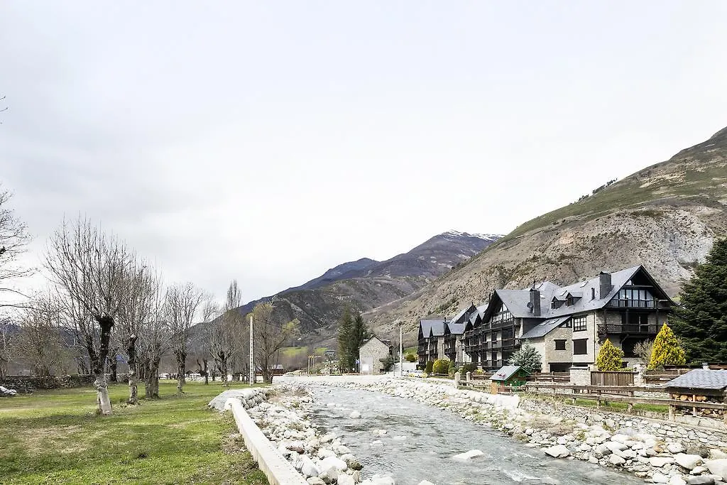 Arties Luxury Apartments Con Gran Jardin Comunitario